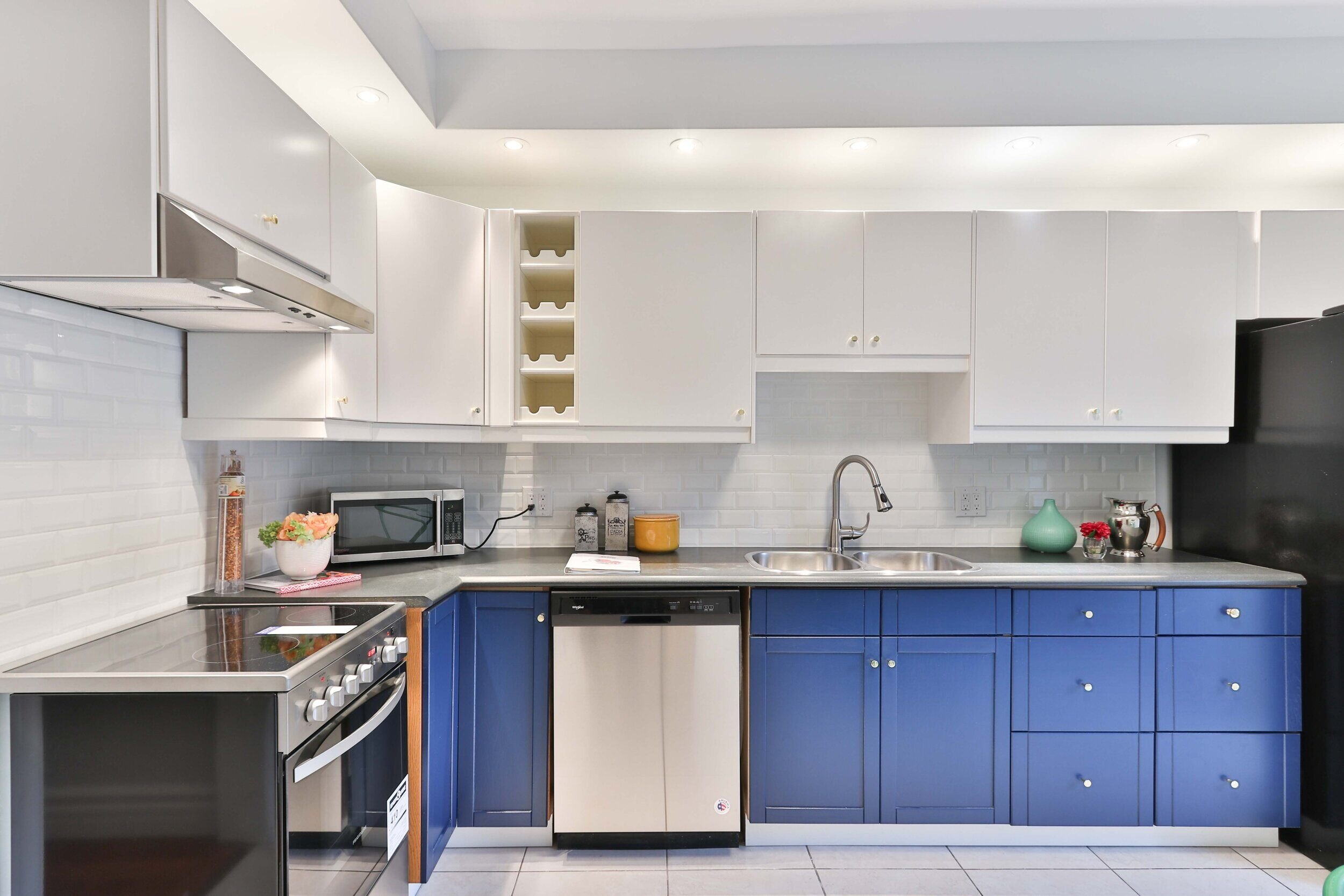 Kitchen drawers