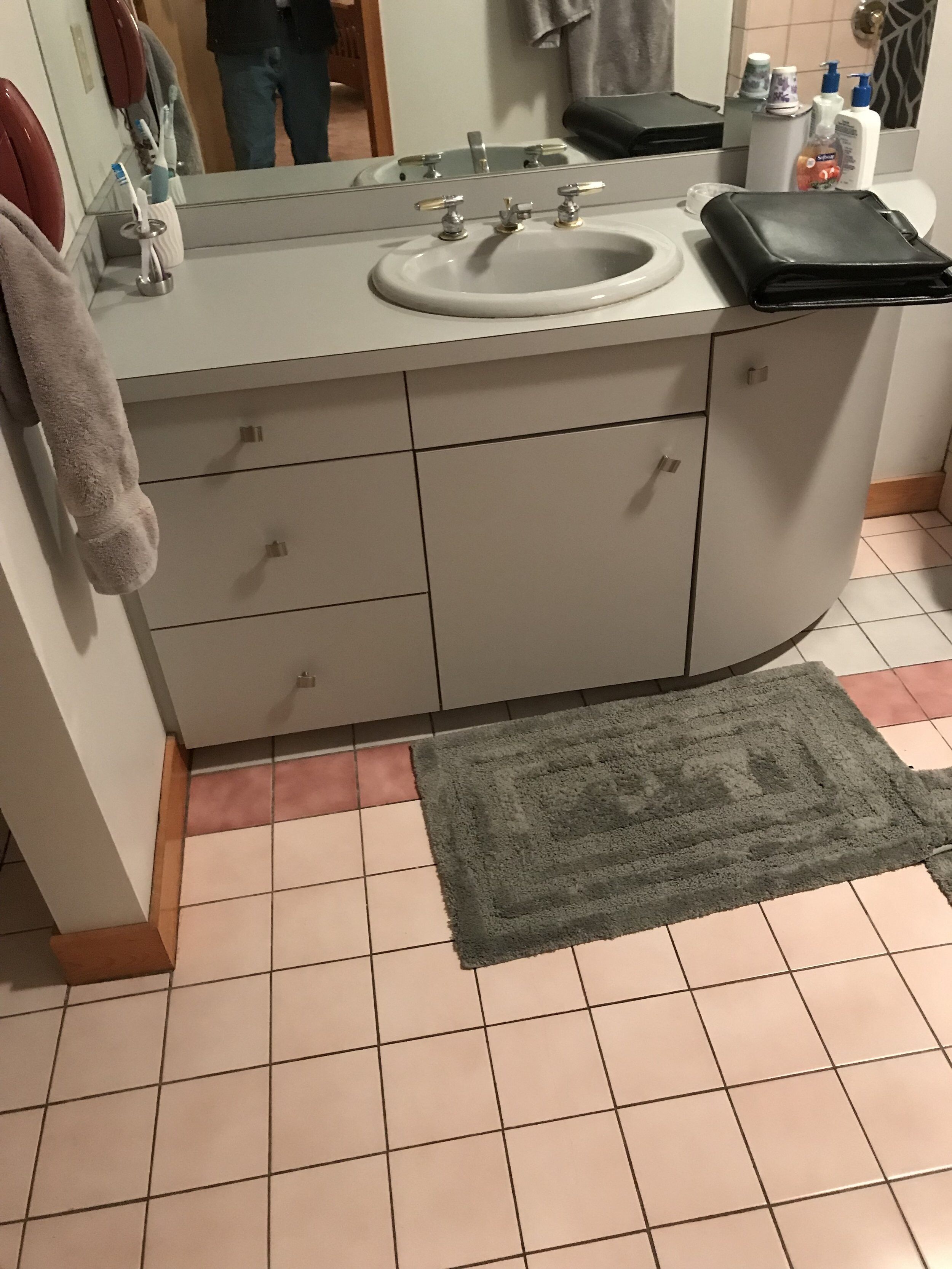 Waquoit sink before bathroom remodel.