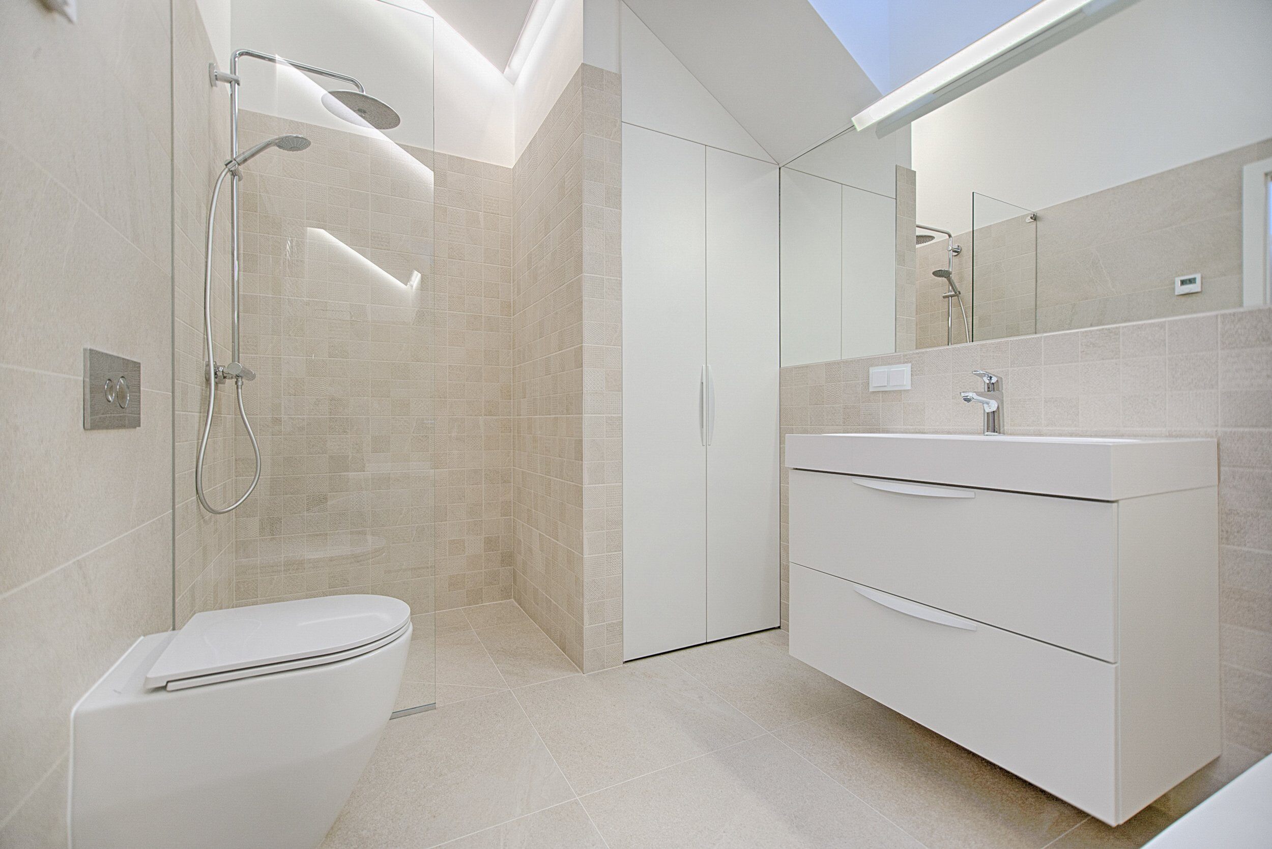 bathroom-cabinet-contemporary-1571462.jpg